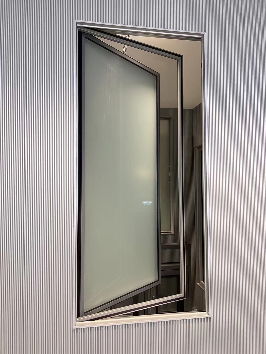 Sleek Ultra Slim Picture