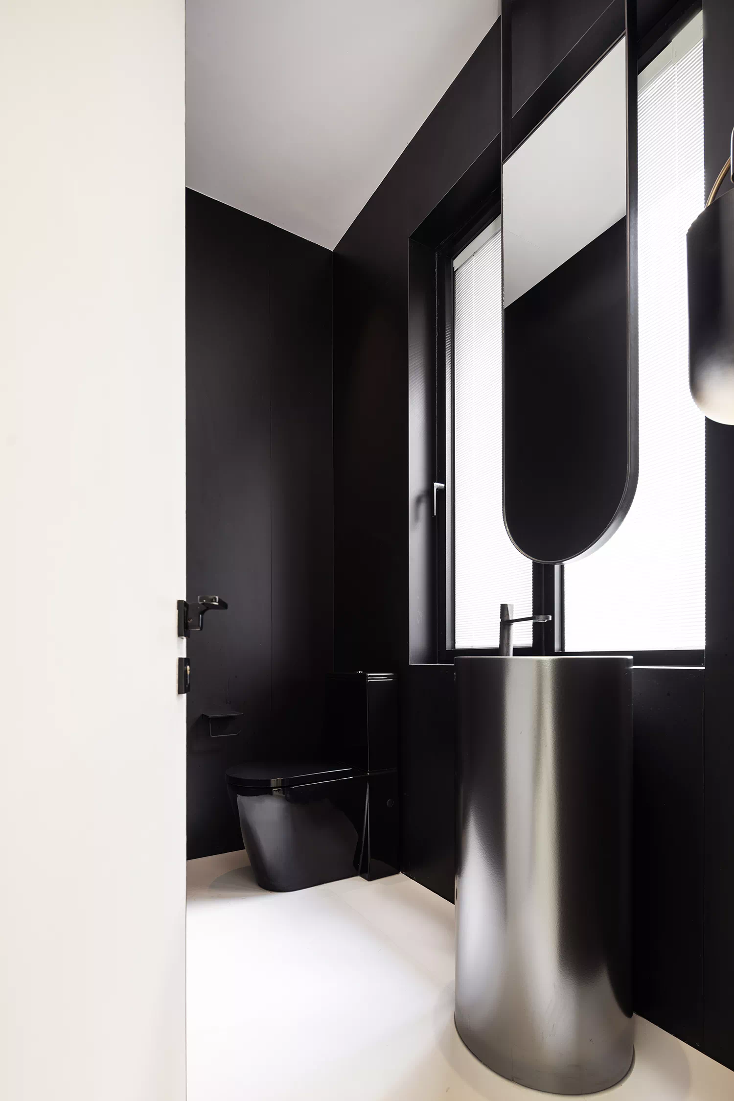 Sleek Ultra Slim Picture